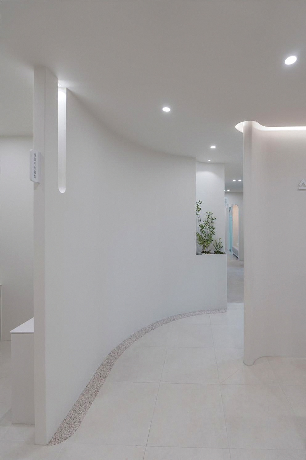 본문 내용을 보조하는 이미지